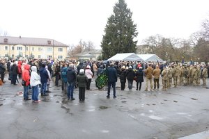 Сьогодні ми прощалися з Героєм України, нашим Захисником, Воїном, якого знали майже у кожному домі міста, Іщуком Михайлом Олександровичем