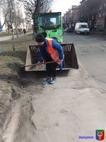 Комунальники працюють