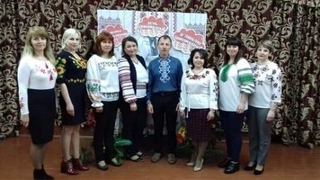 Парад вишиванок у Пиковецькому ЗНВК