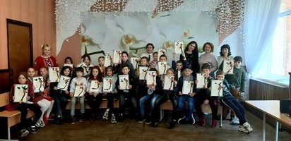 Колектив Козятинського центру дитячої та юнацької творчості вітає всіх зі святом національної єдності - Днем вишиванки, одним з найяскравіших національних символів України!