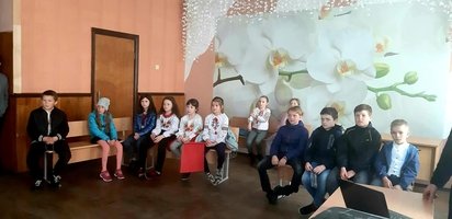 Колектив Козятинського центру дитячої та юнацької творчості вітає всіх зі святом національної єдності - Днем вишиванки, одним з найяскравіших національних символів України!