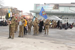 Сьогодні громада в жалобі, ми попрощалися з нашим Захисником Шапкою Петром Олеговичем 