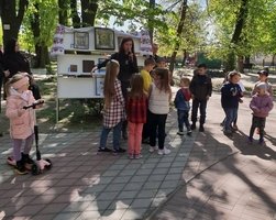 Культурний десант в міському парку напередодні дня матері