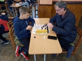 15 жовтня в Козятинському центрі дитячої та юнацької творчості відбувся шаховий турнір серед дорослих та юних шахістів Козятинщини з нагоди Дня захисника України.