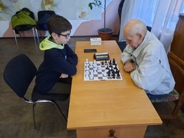 15 жовтня в Козятинському центрі дитячої та юнацької творчості відбувся шаховий турнір серед дорослих та юних шахістів Козятинщини з нагоди Дня захисника України.