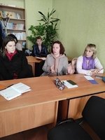 Круглий стіл вчителів зарубіжної літератури з теми «Як мотивувати дитину до навчання? Навчання через подив та зацікавленість»