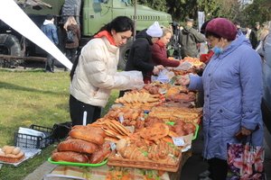 Вдячність, повага, вшанування: у Козятині урочисто відзначили День захисників та захисниць України