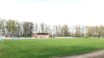 На Козятинському стадіоні «Локомотив» постійно проводяться роботи з благоустрою території та підготовки футбольного поля до сезону