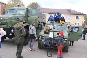 Вдячність, повага, вшанування: у Козятині урочисто відзначили День захисників та захисниць України