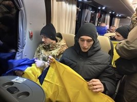 Додому повернулися 189 наших героїв, звільнених з російського полону 