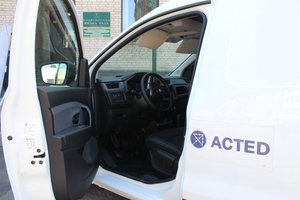 Автомобіль від ACTED для підтримки ВПО: разом до Перемоги!