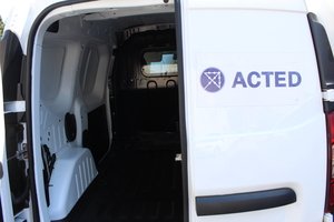  Автомобіль від ACTED для підтримки ВПО: разом до Перемоги!