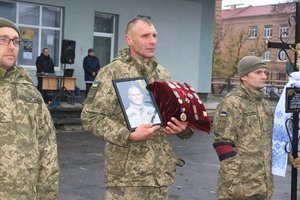 Сьогодні ми прощалися з Героєм України, нашим Захисником, Воїном, якого знали майже у кожному домі міста, Іщуком Михайлом Олександровичем