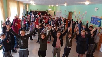Сьогодні в Україні вперше відзначили День єднання