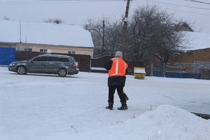 Комунальники про сніг знали, снігові замети чекали, тому були готові