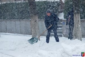 Сніжний циклон з сильними морозами вируватиме до кінця тижня