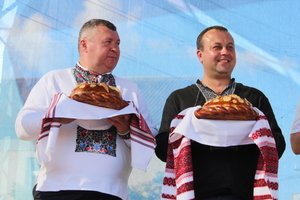 Вітання, подарунки, теплі слова побажань – Козятину 147!