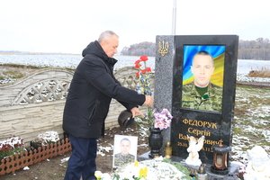 Сьогодні минає 2-ий рік, як від отриманих важких травм у бою з ворогом, помер наш Захисник Федорук Сергій Васильович 🕯