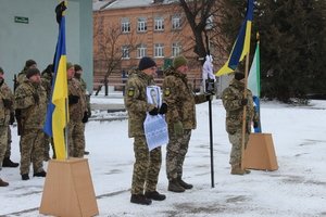 Сьогодні ми прощаємося з нашими Захисниками, які до останнього боролися за нашу свободу та незалежність: Завальнюком Романом Борисовичем та Микулиничем 