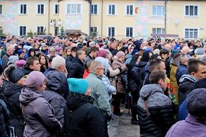 Сьогодні на площі Героїв Майдану відбулось прощання із Героєм нашої країни, громади Іщуком Богданом Олеговичом.