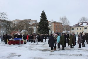 Сьогодні ми прощаємося з нашими Захисниками, які до останнього боролися за нашу свободу та незалежність: Завальнюком Романом Борисовичем та Микулиничем 