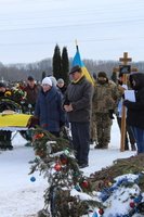 Сьогодні ми прощаємося з нашими Захисниками, які до останнього боролися за нашу свободу та незалежність: Завальнюком Романом Борисовичем та Микулиничем 