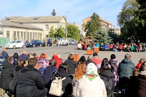 Сьогодні, 12 жовтня Козятинська громада прощалася з юним Воїном-Грішиним Анатолієм Володимировичем