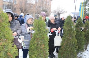 Сьогодні у місті біля пам'ятного знаку загиблим-воїнам захисниками України розпочалась тиха акція "Ангели пам'яті"