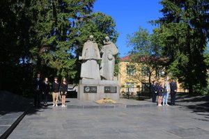 З нагоди 79-ої річниці закінчення Другої світової війни як символу перемоги цивілізованого світу над злом нацизму в Козятинській громаді проводилися заходи вшанування пам'яті полеглих