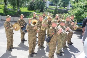 "Все найдорожче, що я мав - віддав за вас і за блакитне небо України"