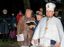 У Козятині Хрещенський день розпочався з досвітнього богослужіння, освячення води та крижаної купелі у ополонці на Водокачці