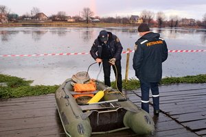 У Козятині Хрещенський день розпочався з досвітнього богослужіння, освячення води та крижаної купелі у ополонці на Водокачці