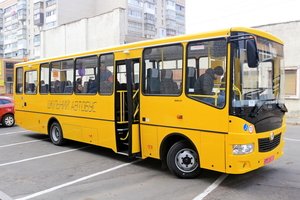 Автопарк управління освіти Козятинської громади поповнився новеньким шкільним автобусом