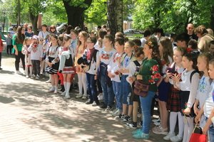 В міському парку провели перший міський фестиваль гаївок до Дня вишиванки