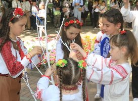 В міському парку провели перший міський фестиваль гаївок до Дня вишиванки