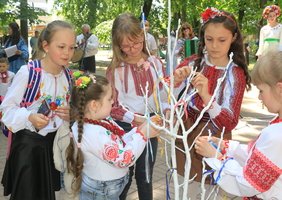 В міському парку провели перший міський фестиваль гаївок до Дня вишиванки