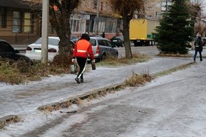 Мокрий сніг, дощ, на дорогах ожеледиця – прогноз на найближчі два дні по Козятинській громаді. Не виходьте з дому без особливої потреби!