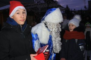 На площі Героїв Майдану урочисто увімкнули ілюмінацію на головній ялинці Козятинської громади