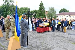 29 червня наша Козятинськ громада прощалася зі своїм Захисником Трачуком Олександром Миколайовичем