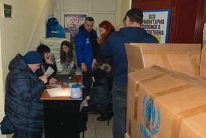 6-7 грудня 2023 року в приміщенні УСП Козятинської міської ради благодійним фондом «Право на захист» було здійснено видачу не продуктової гуманітарної допомоги особам з інвалідністю, з числа ВПО