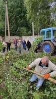 Працівники Козятинської міської ради та небайдужі мешканці міста прибрали територію острову-стадіону