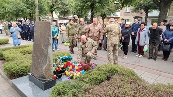 У Козятинській громаді з глибокою шаною вшанували захисників та захисниць України