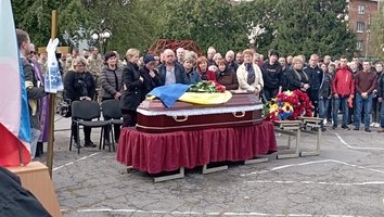 У суботу 1 жовтня громада попрощалась із Поповим Валерієм, що загинув на війні.