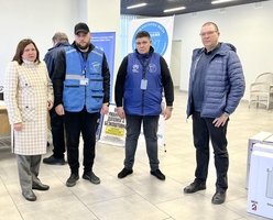 Міський голова Тетяна Єрмолаєва відвідала пункт видачі гуманітарної допомоги для внутрішньо переміщених осіб