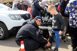 Було проведено захід для залучення уваги дітей та дорослих до вивчення правил дорожнього руху