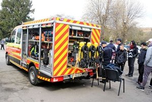 Було проведено захід для залучення уваги дітей та дорослих до вивчення правил дорожнього руху