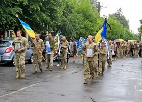 Сьогодні ми провели в останню путь сміливих та рішучих Воїнів Хрищенюка Сергія Васильовича та Сікору Богдана Вікторовича