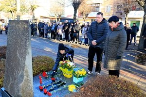 Дякували та вшановували полеглих Захисників