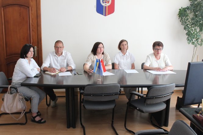 Міський голова взяла участь у двосторонній онлайн-зустрічі між муніципалітетами Козятина та Серадза 